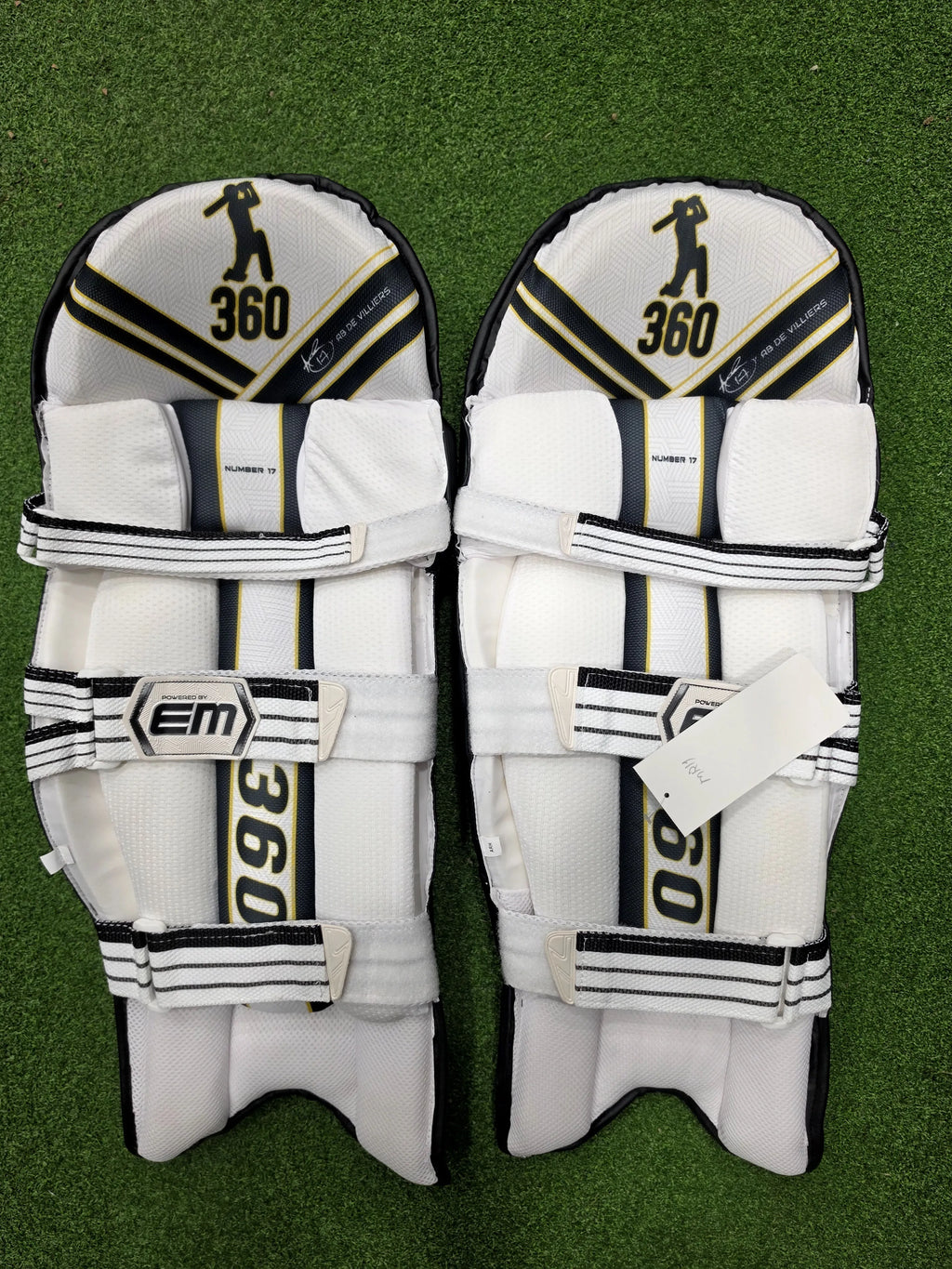 EM 360 No 17 premium black adult cricket batting pads for leg protection on Alberta.